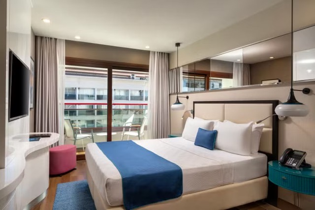 Deluxe Yandan Deniz Manzaralı Oda