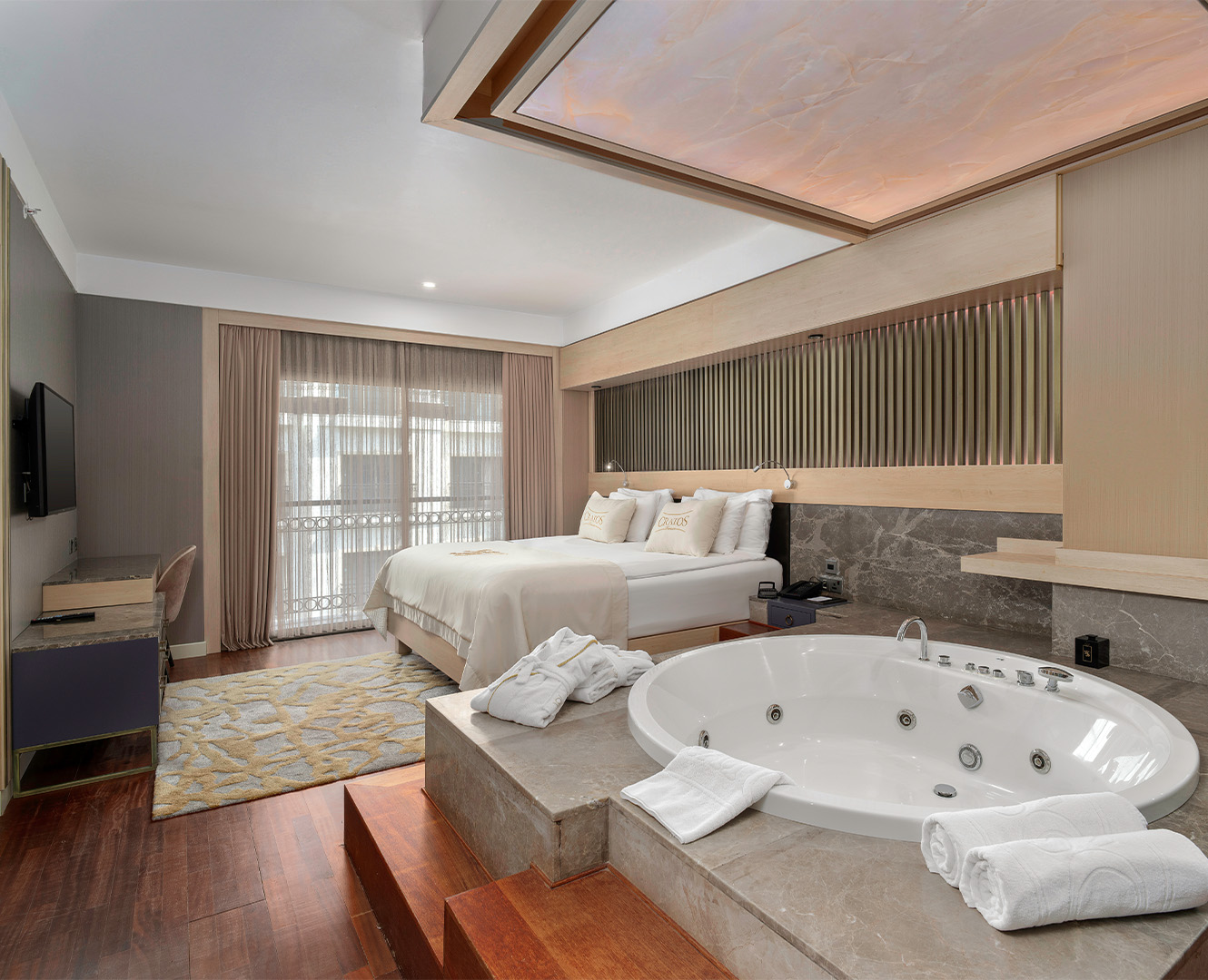 JR. Presidential Suite